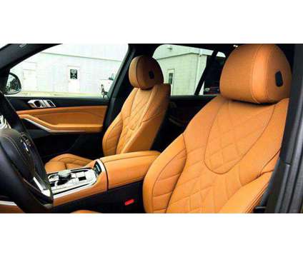 2025 BMW X5 xDrive40i is a Green 2025 BMW X5 3.0si SUV in Huntington Station NY