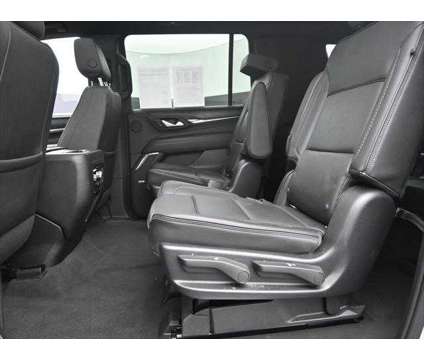 2022 GMC Yukon XL 4WD Denali is a White 2022 GMC Yukon XL 2500 Trim SUV in Dubuque IA