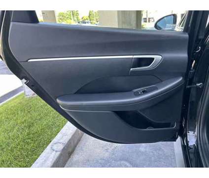 2021 Hyundai Sonata SE is a Black 2021 Hyundai Sonata SE Sedan in Bakersfield CA