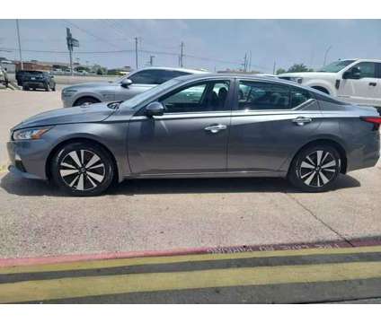 2022 Nissan Altima for sale is a Grey 2022 Nissan Altima 2.5 Trim Car for Sale in Austin TX