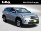 2018 Toyota Highlander Silver, 95K miles