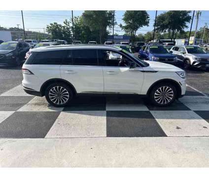 2022 Lincoln Aviator Reserve is a White 2022 Lincoln Aviator Car for Sale in Wilmington NC