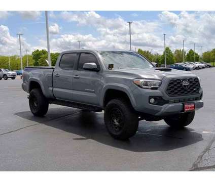 2020 Toyota Tacoma 4WD TRD Sport is a 2020 Toyota Tacoma TRD Sport Truck in Naperville IL