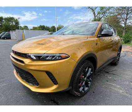 2024 Dodge Hornet GT is a Gold 2024 Car for Sale in Pataskala OH