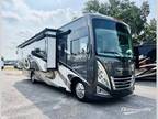 2022 Thor Motor Coach Miramar 35.2 35ft