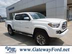 2018 Toyota Tacoma White, 92K miles