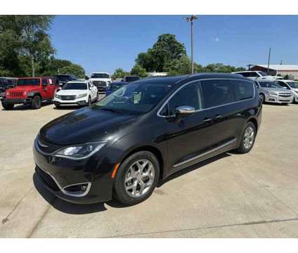 2018 Chrysler Pacifica Limited is a Black 2018 Chrysler Pacifica Limited Car for Sale in Murfreesboro TN