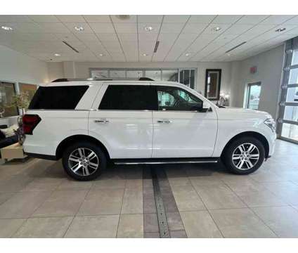 2022UsedFordUsedExpeditionUsed4x4 is a White 2022 Ford Expedition Car for Sale in Milwaukee WI