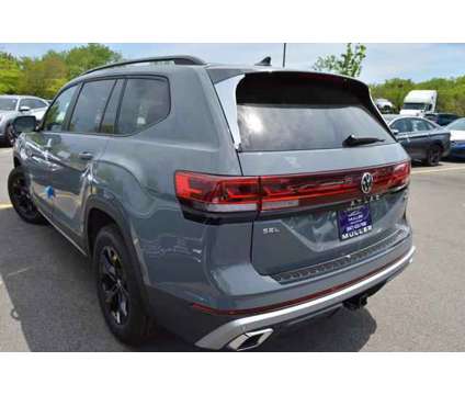 2024 Volkswagen Atlas 2.0T Peak Edition SEL is a Grey 2024 Volkswagen Atlas SUV in Highland Park IL