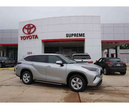 2024 Toyota Highlander LE is a Silver 2024 Toyota Highlander LE SUV in Hammond LA