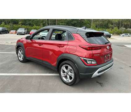 2022 Hyundai Kona SEL is a Black, Red 2022 Hyundai Kona SEL SUV in Vero Beach FL