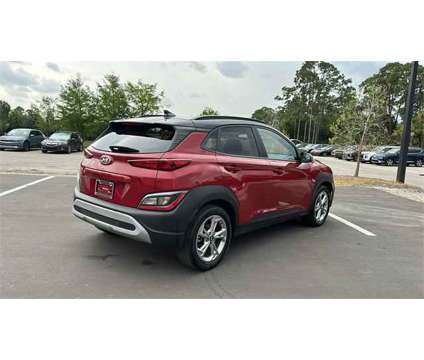 2022 Hyundai Kona SEL is a Black, Red 2022 Hyundai Kona SEL SUV in Vero Beach FL