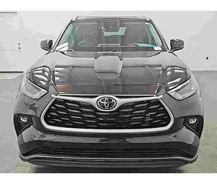 2022 Toyota Highlander XLE is a Brown 2022 Toyota Highlander XLE SUV in Enterprise AL