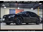 2019 Chrysler 300 S CLEAN CARFAX/APPLE/BLIND SPOT/HTD-COLD SEATS