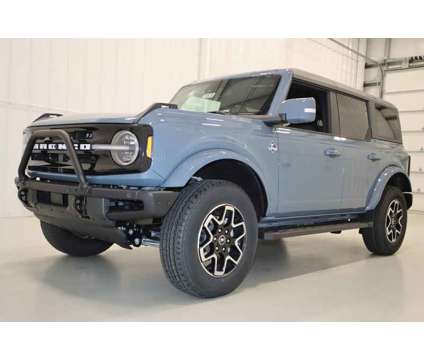 2024 Ford Bronco Outer Banks is a Blue, Grey 2024 Ford Bronco SUV in Canfield OH