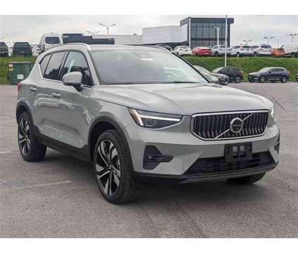 2024 Volvo XC40 Ultimate is a Grey 2024 Volvo XC40 SUV in Silver Spring MD