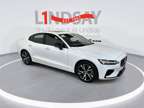 2022 Volvo S60 Recharge Plug-In Hybrid T8 R-Design