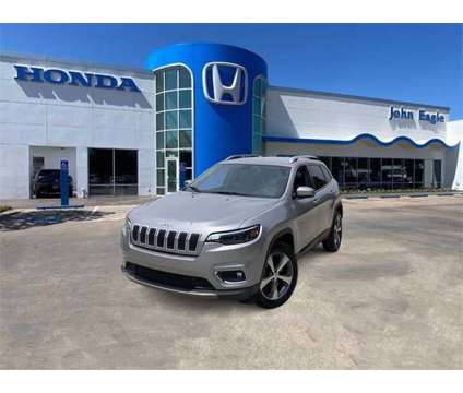 2019 Jeep Cherokee Limited is a Silver 2019 Jeep Cherokee Limited SUV in Dallas TX