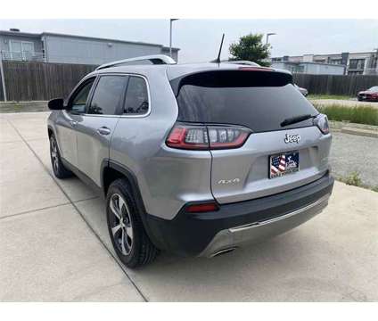 2019 Jeep Cherokee Limited is a Silver 2019 Jeep Cherokee Limited SUV in Dallas TX