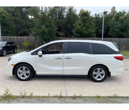 2019 Honda Odyssey EX is a White 2019 Honda Odyssey EX Car for Sale in Dallas TX
