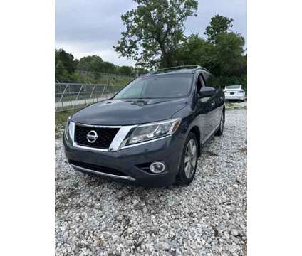 2013 Nissan Pathfinder for sale is a Grey 2013 Nissan Pathfinder Car for Sale in Nixa MO