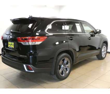 2017 Toyota Highlander Limited Platinum is a Black 2017 Toyota Highlander Limited Car for Sale in Saint Louis MO