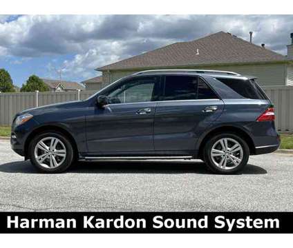 2013 Mercedes-Benz M-Class ML 350 is a Grey 2013 Mercedes-Benz M Class ML350 Car for Sale in Schererville IN