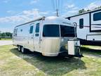 2019 Airstream Flying Cloud 26RB