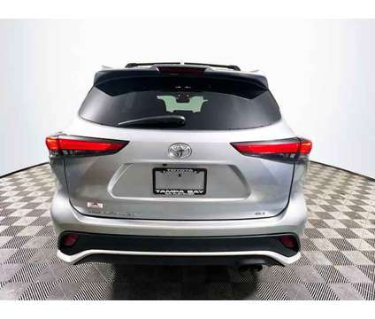 2023 Toyota Highlander XSE is a Silver 2023 Toyota Highlander Car for Sale in Tampa FL