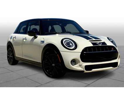 2021UsedMINIUsedHardtop 4 Door is a White 2021 Mini Hardtop Car for Sale in Sugar Land TX