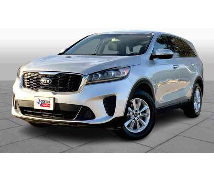 2019UsedKiaUsedSorento is a Silver 2019 Kia Sorento Car for Sale in Denton TX