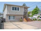 423 South Delaware Avenue, Lindenhurst, NY 11757