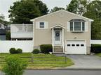 Home For Rent In Middletown, Rhode Island