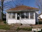 Home For Sale In Saint Elmo, Illinois