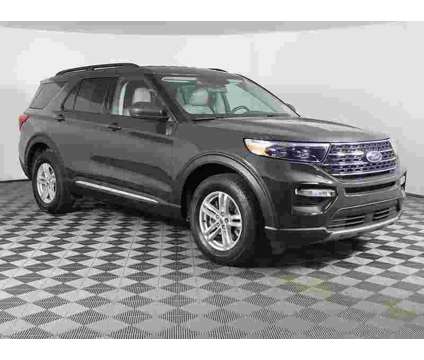 2022 Ford Explorer XLT is a Green 2022 Ford Explorer XLT SUV in Bedford OH