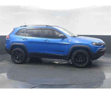2019 Jeep Cherokee Trailhawk is a Blue 2019 Jeep Cherokee Trailhawk SUV in Noblesville IN