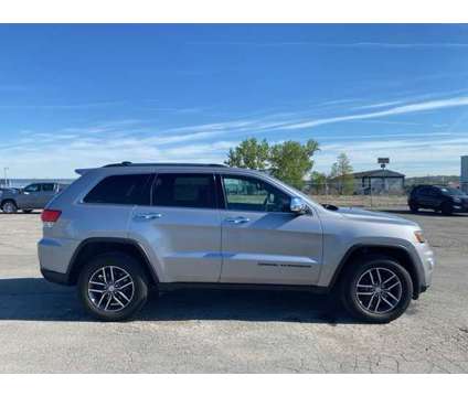 2017 Jeep Grand Cherokee Limited is a Silver 2017 Jeep grand cherokee Limited SUV in Council Bluffs IA