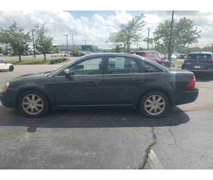 2007 Ford Five Hundred Limited is a Blue 2007 Ford Five Hundred Limited Sedan in Nicholasville KY