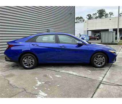 2024 Hyundai Elantra SEL is a Blue 2024 Hyundai Elantra SE Sedan in Gainesville FL