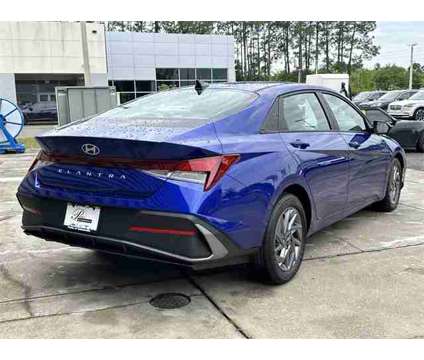 2024 Hyundai Elantra SEL is a Blue 2024 Hyundai Elantra SE Sedan in Gainesville FL