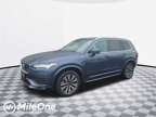 2022 Volvo XC90 T6 Momentum