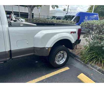 2022 Ford F-450 Super Duty King Ranch is a White 2022 Ford F-450 Truck in Miami FL