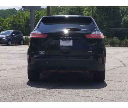 2021 Ford Edge SE is a Black 2021 Ford Edge SE SUV in North Wilkesboro NC