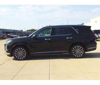 2023 Hyundai Palisade Calligraphy is a Black 2023 SUV in Peoria IL