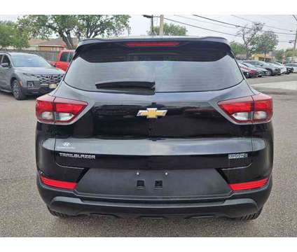 2021 Chevrolet TrailBlazer FWD LS is a Black 2021 Chevrolet trail blazer SUV in Del Rio TX