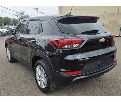 2021 Chevrolet TrailBlazer FWD LS is a Black 2021 Chevrolet trail blazer SUV in Del Rio TX