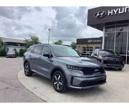 2022 Kia Sorento S is a Silver 2022 Kia Sorento SUV in Avon IN