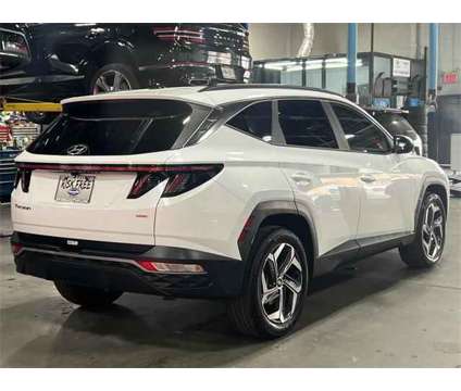 2022 Hyundai Tucson SEL is a White 2022 Hyundai Tucson SUV in Brooklyn NY