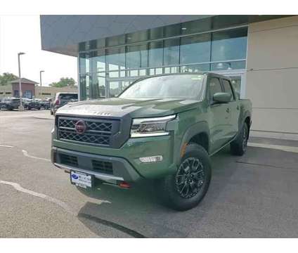 2023 Nissan Frontier Crew Cab PRO-4X 4x4 is a Green 2023 Nissan frontier Truck in Elmhurst IL