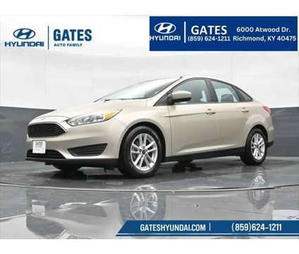 2018 Ford Focus SE is a Gold, White 2018 Ford Focus SE Sedan in Richmond KY